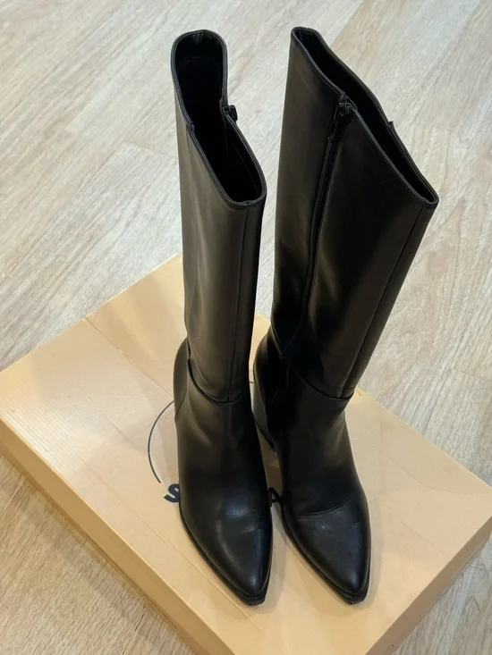 Soda Black Pointed Toe Knee-High Block Heel Boots - Picture 2 of 6